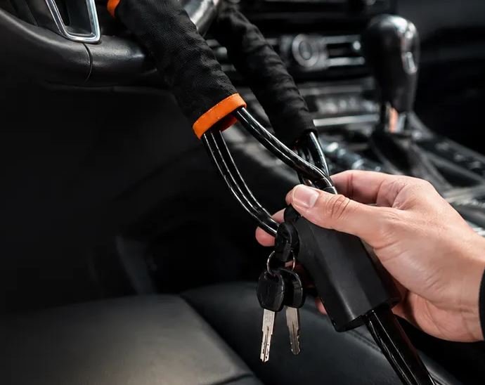 Demonstration of the CarProtect steering wheel lock installed on a vehicle